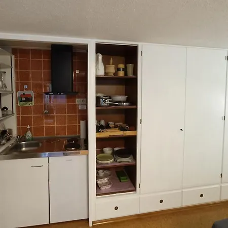 Lejlighed Helgas No 1 *